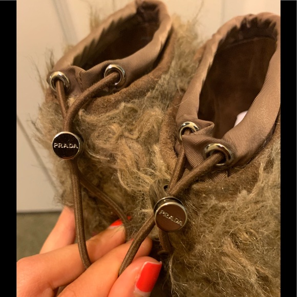 Authentic Prada fur boots - Picture 9 of 11